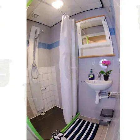 Five Star Scheveningen Bed & Breakfast *